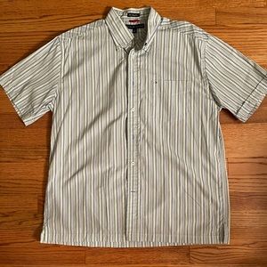 LIGHTLY USED Mens Tommy Hilfiger short sleeved dress shirt. Size L